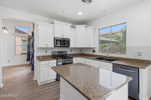 12175 W CHASE Lane, Avondale, AZ 85323