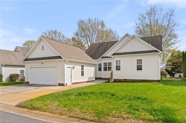 281 Old Towne Drive, Advance, NC 27006