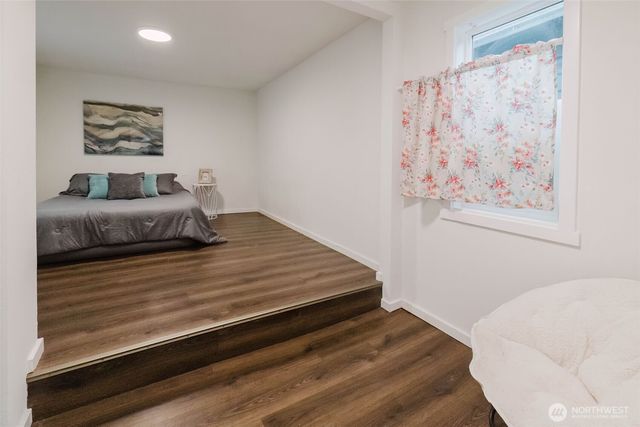 2805 NE Bowen Street, Bremerton, WA 98310