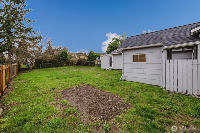 2805 NE Bowen Street, Bremerton, WA 98310