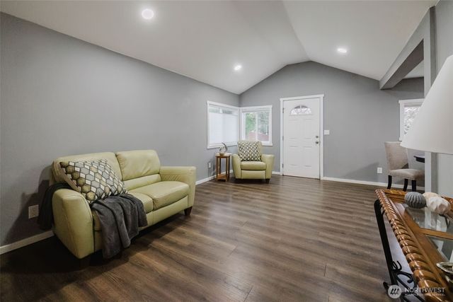 2805 NE Bowen Street, Bremerton, WA 98310