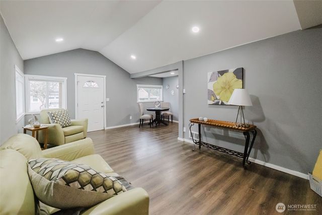 2805 NE Bowen Street, Bremerton, WA 98310