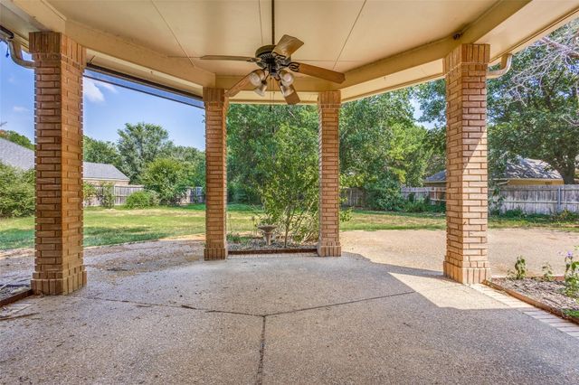300 Southridge Lakes Parkway, Southlake, TX 76092