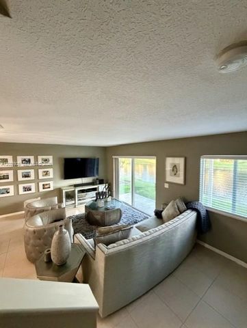 8968 Lancaster St, Tamarac, FL 33321