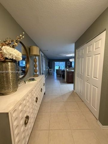 8968 Lancaster St, Tamarac, FL 33321