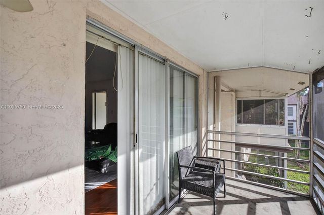 370 E Laurel Dr 6E, Margate, FL 33063