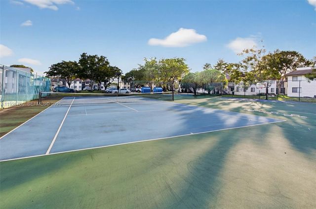 370 E Laurel Dr 6E, Margate, FL 33063