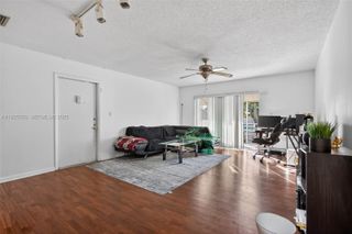 370 E Laurel Dr 6E, Margate, FL 33063