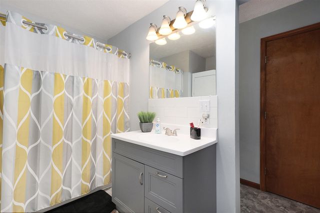 6271 10th Street, Twin Lake, MI 49457