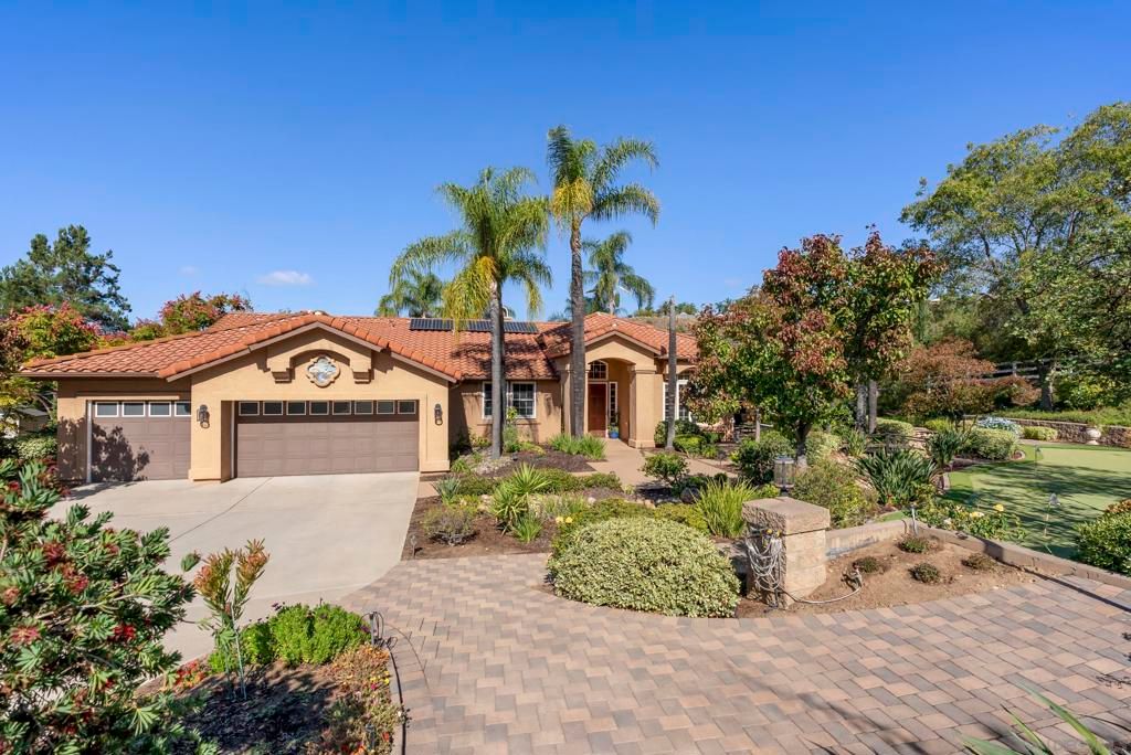 10328 Hawley Rd, El Cajon, CA 92021