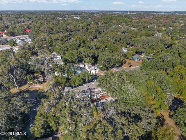 1105 13th St Apt D, Port Royal, SC 29935