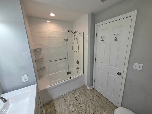 2946 Broadway Street, Indianapolis, IN 46205
