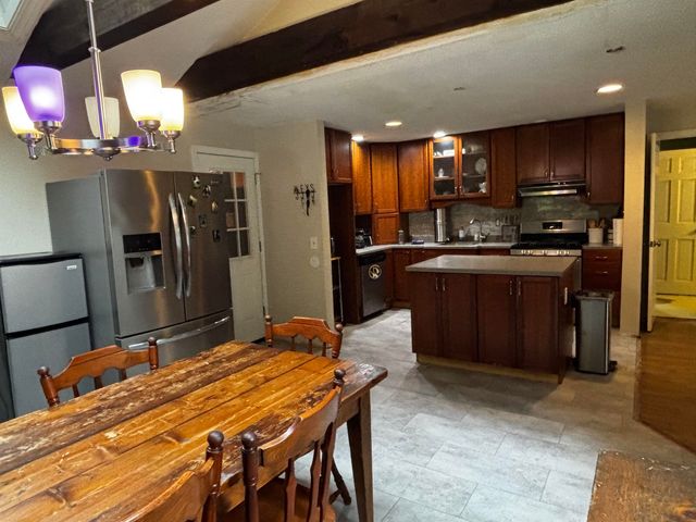 18 Roberts Road, Rochester, NH 03867