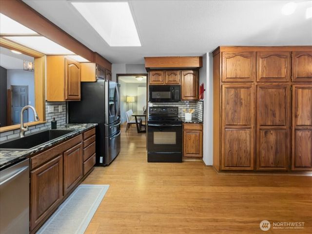 19607 136th Place SE, Renton, WA 98058