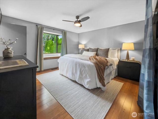 19607 136th Place SE, Renton, WA 98058