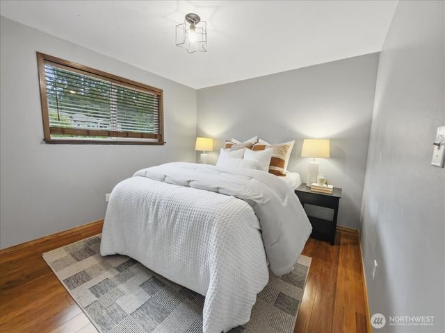 19607 136th Place SE, Renton, WA 98058