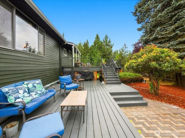 19607 136th Place SE, Renton, WA 98058