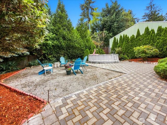19607 136th Place SE, Renton, WA 98058