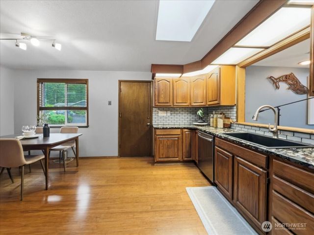 19607 136th Place SE, Renton, WA 98058