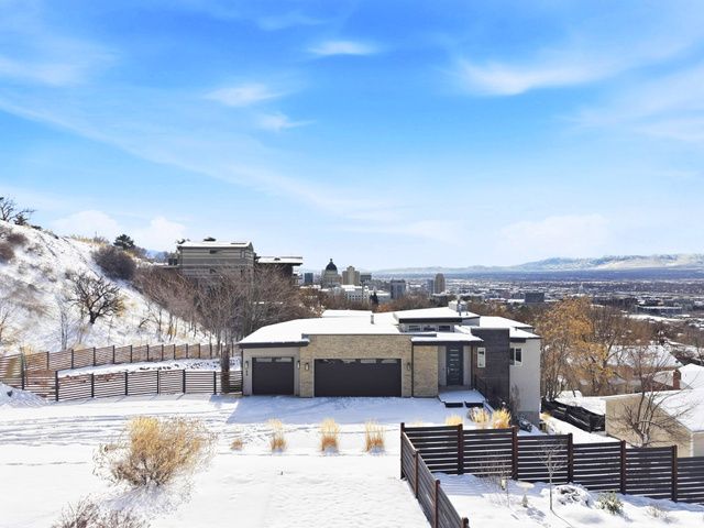 68 E COLUMBUS CT, Salt Lake City, UT 84103