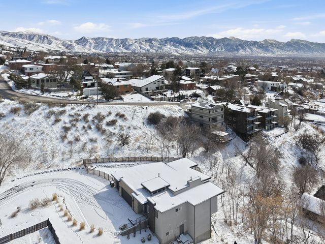 68 E COLUMBUS CT, Salt Lake City, UT 84103