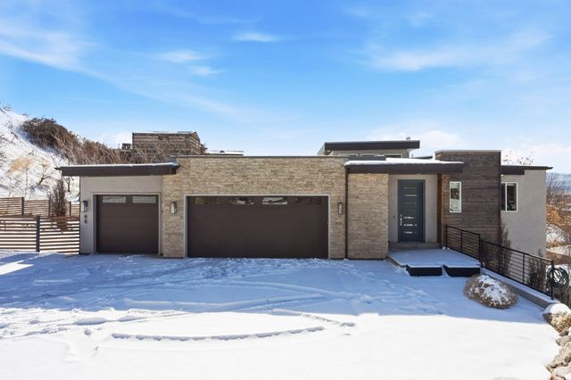 68 E COLUMBUS CT, Salt Lake City, UT 84103