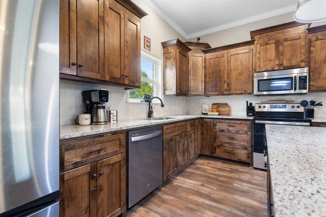 16 Otto Landing Dr, Greenbrier, AR 72058