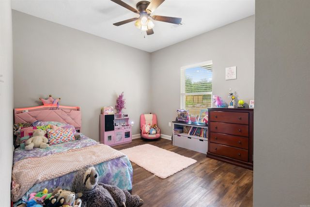 16 Otto Landing Dr, Greenbrier, AR 72058
