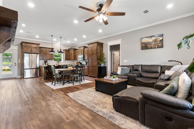 16 Otto Landing Dr, Greenbrier, AR 72058