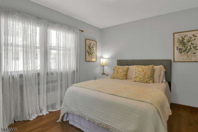 915 Essex Ave, Linden City, NJ 07036