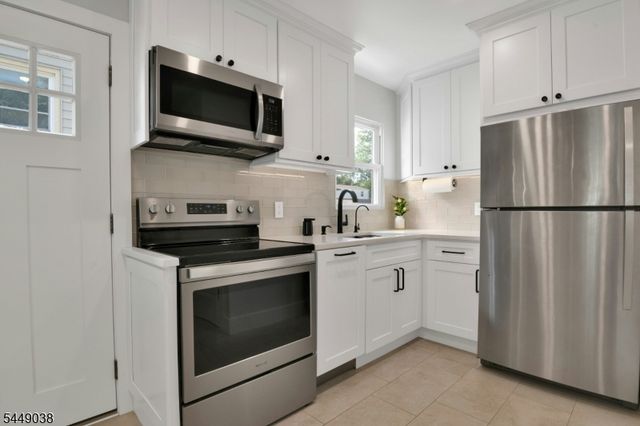 915 Essex Ave, Linden City, NJ 07036