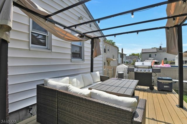 915 Essex Ave, Linden City, NJ 07036