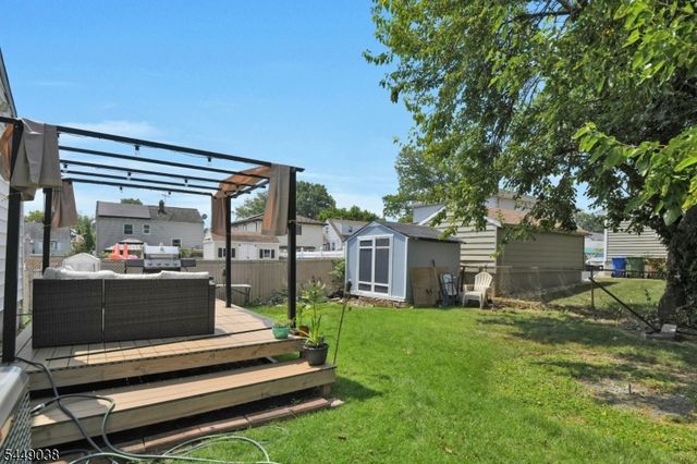 915 Essex Ave, Linden City, NJ 07036