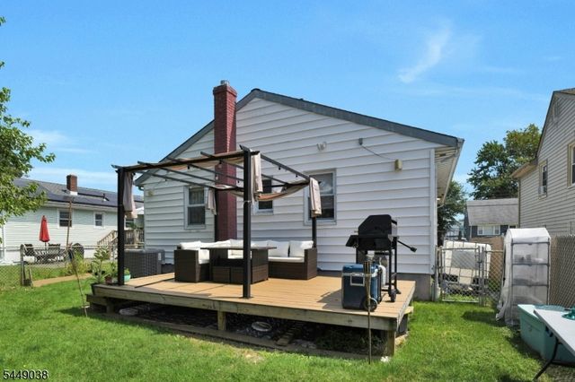 915 Essex Ave, Linden City, NJ 07036