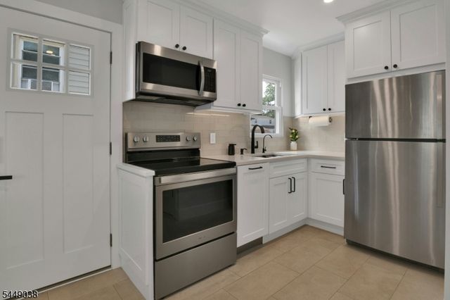 915 Essex Ave, Linden City, NJ 07036