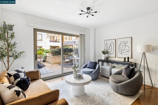 438 W Grand Ave 432, Oakland, CA 94612