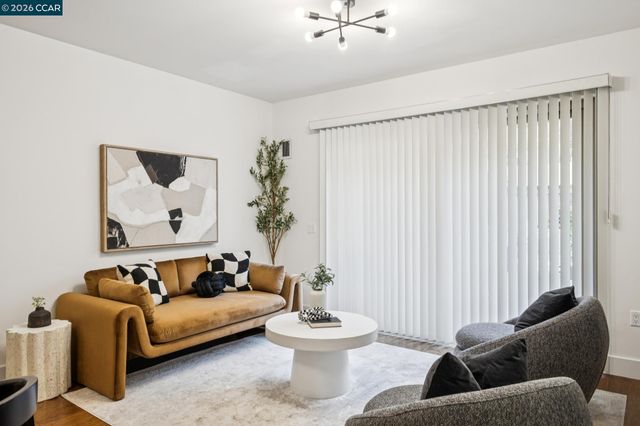 438 W Grand Ave 432, Oakland, CA 94612