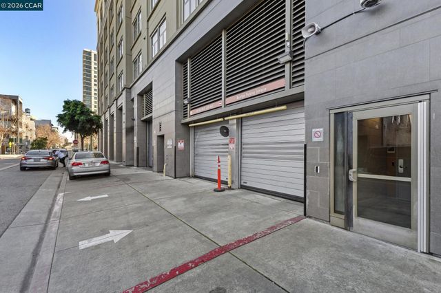 438 W Grand Ave 432, Oakland, CA 94612