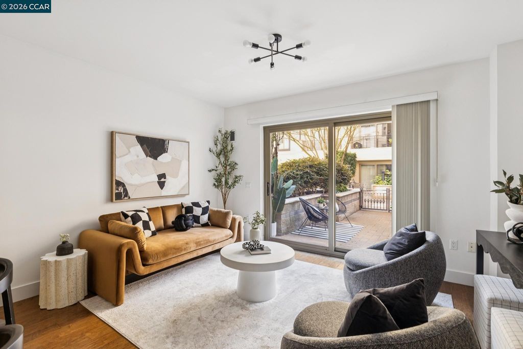 438 W Grand Ave 432, Oakland, CA 94612