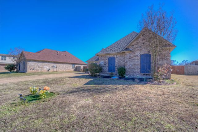 234 Arrowhead Drive, Bossier City, LA 71111
