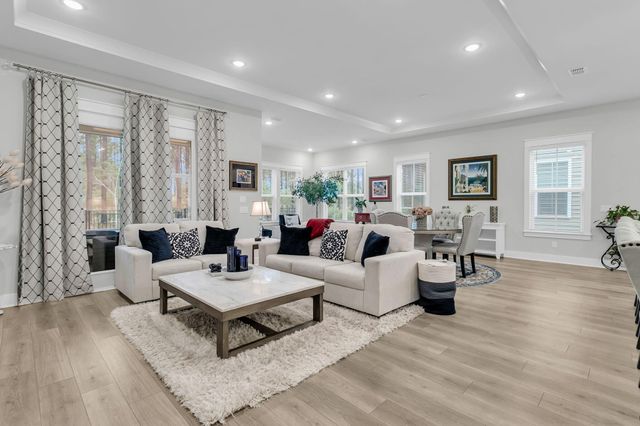 582 Marsh Cove Circle, Summerville, SC 29486