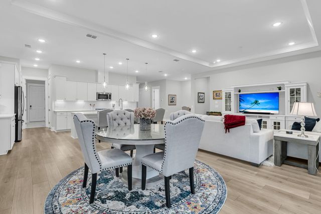 582 Marsh Cove Circle, Summerville, SC 29486