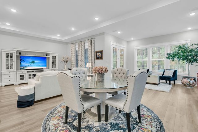 582 Marsh Cove Circle, Summerville, SC 29486
