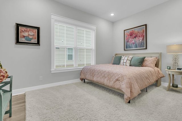 582 Marsh Cove Circle, Summerville, SC 29486