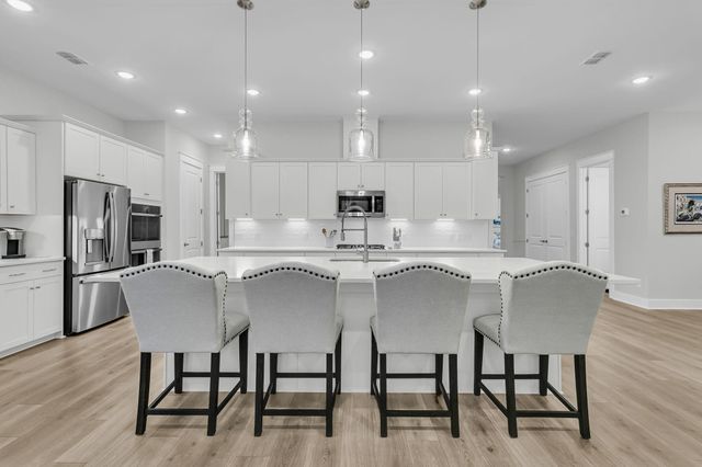 582 Marsh Cove Circle, Summerville, SC 29486