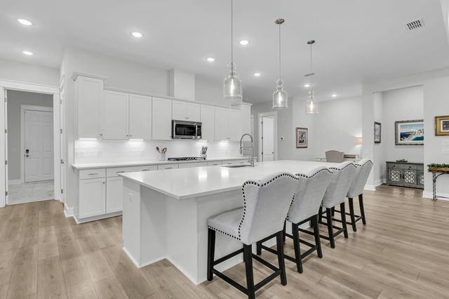582 Marsh Cove Circle, Summerville, SC 29486