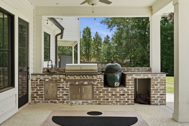 6533 Auburn Lakes Drive, Spring, TX 77389