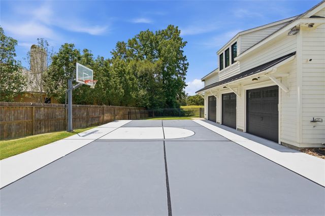 6533 Auburn Lakes Drive, Spring, TX 77389