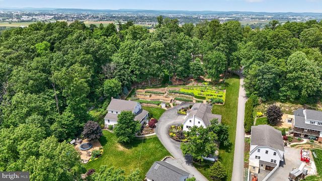 257 HILL RD, New Holland, PA 17557