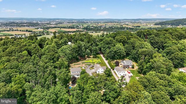 257 HILL RD, New Holland, PA 17557